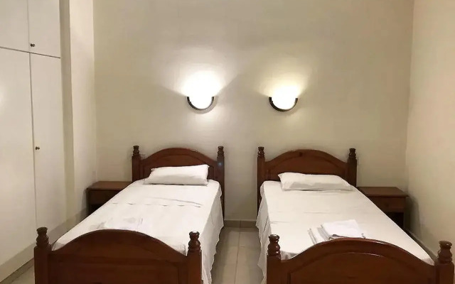 New York Plaza Hotel Apartments
