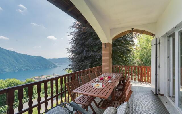 Top Lake View Villetta by Rent All Como