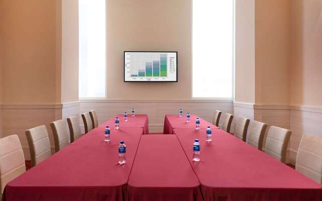 Safi Royal Luxury Metropolitan