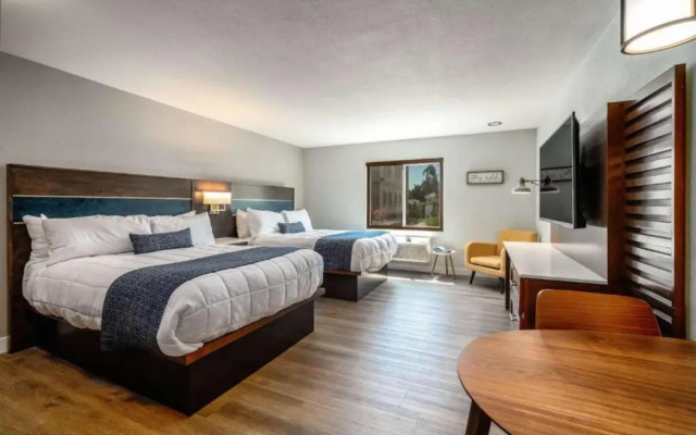 Homestay Suites - Studios & Spas
