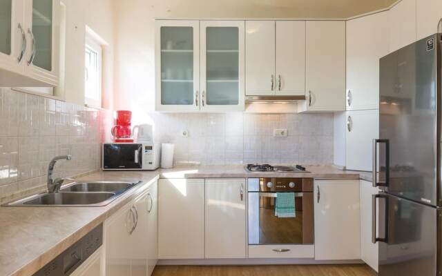 Stunning Apartment in Birine With 3 Bedrooms and Wifi