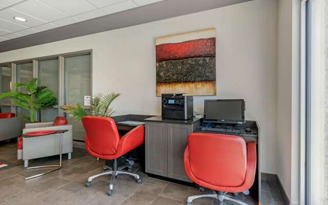 Best Western Plus Eastgate Inn & Suites