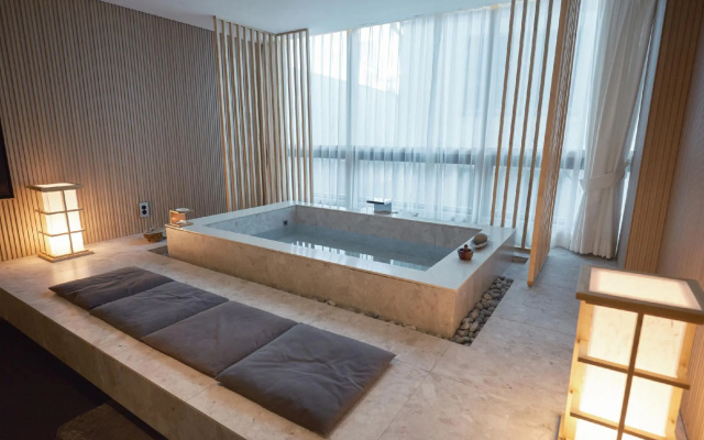 UH Hotel