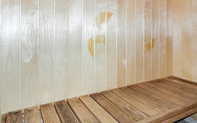 Enormous Holiday Home in Hadsund With Swimming Pool