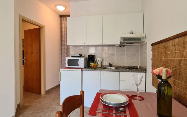 Apartment 743