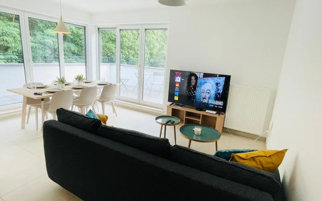 Luxury Green Penthouse Terrace & Parking