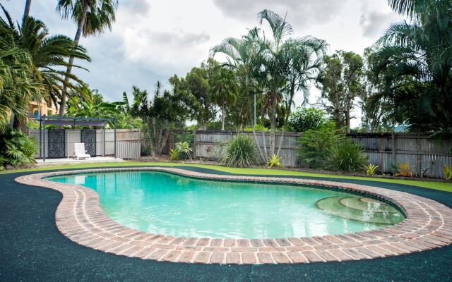 Tropical Family Escape Free Wifi/Netflix