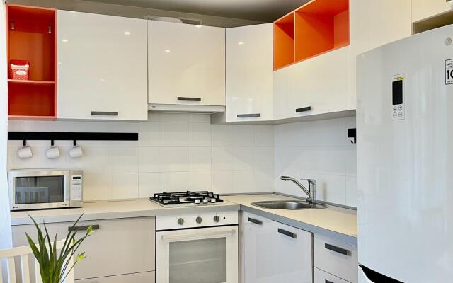 ApartLand (ApartLand) on 22 International Avenue