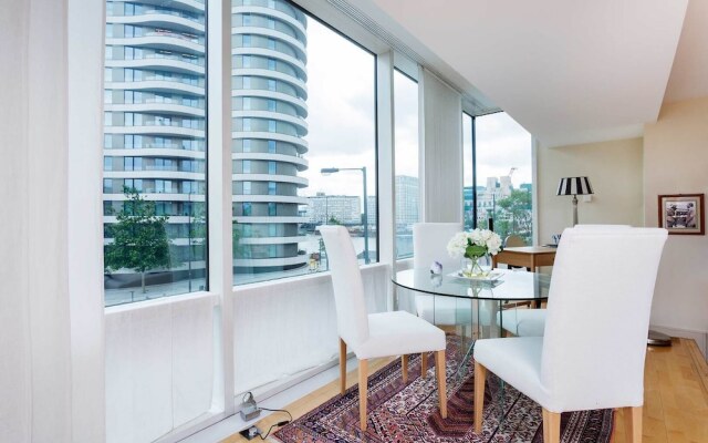 Views of Vauxhall Bridge