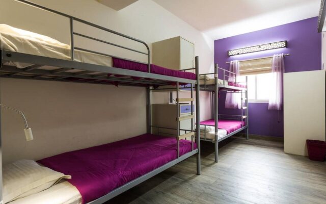 Joey's Hostel