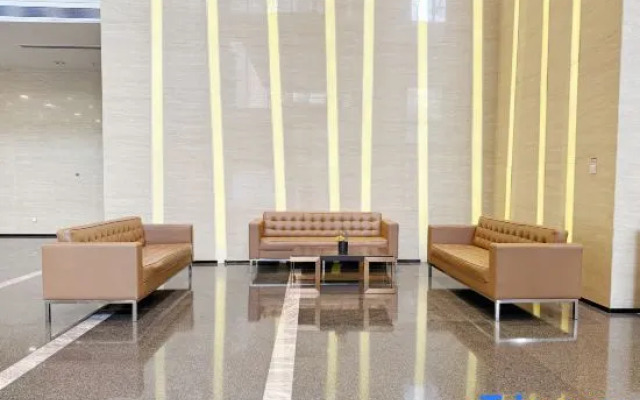 Yongjiang Holiday Hotel+ (Nanning East Railway Station)