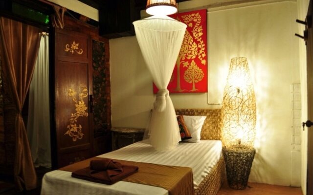 Lanna Residence