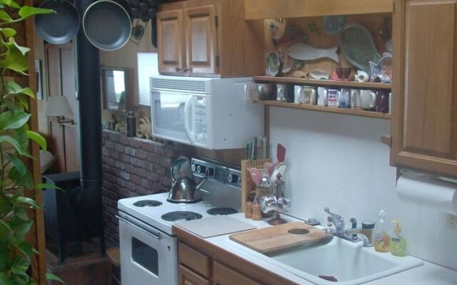 Shaw's Oceanfront Bed and Breakfast