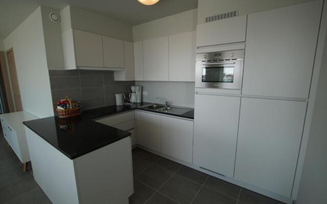 White Princess-Yzzis