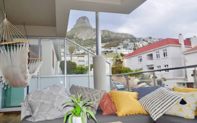 3 Bedroom House in Bantry Bay