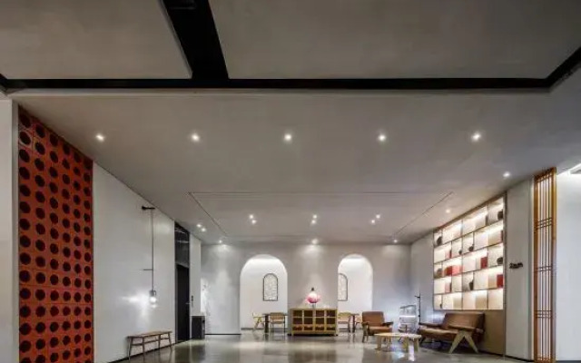VanFeel Hotel