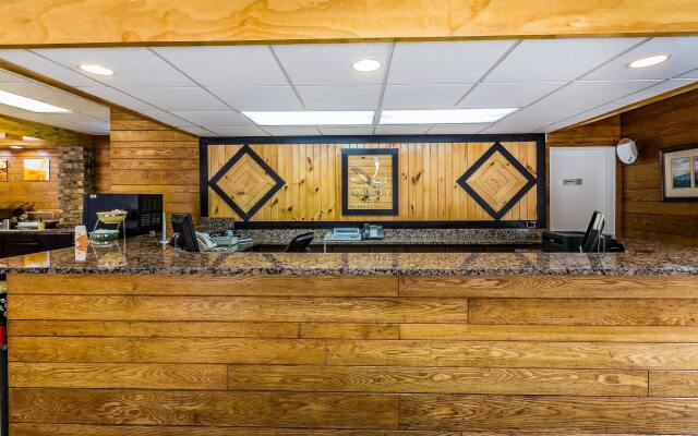 Quality Inn Creekside - Downtown Gatlinburg