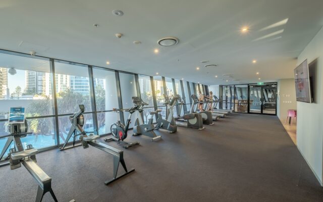 Circle on Cavill Luxury 2-Bedroom Ocean Views