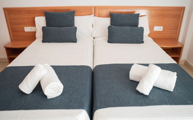 Beatrix 2000 - Caliu apartments