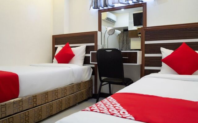 OYO 165 Circle-b Apartelle & Suites (Vaccinated Staff)