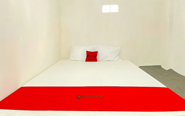 RedDoorz Syariah @ Hotel Yasmine Pandaan – Guest Rooms – Trawas