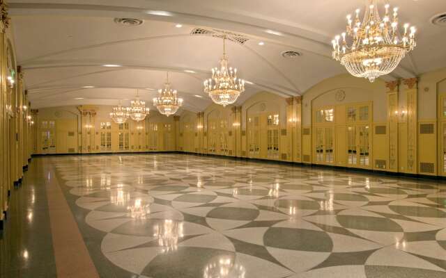 Hilton President Kansas City