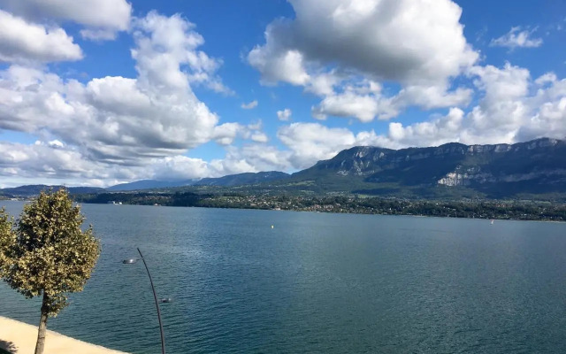 Vue sublime sur le lac du Bourget
