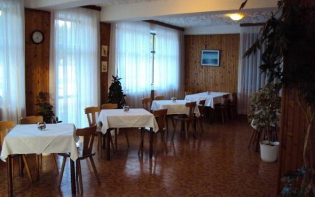 Rooms & Pansion Odmor