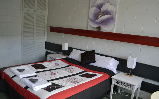 The Grampians Motel & The Views Restaurant