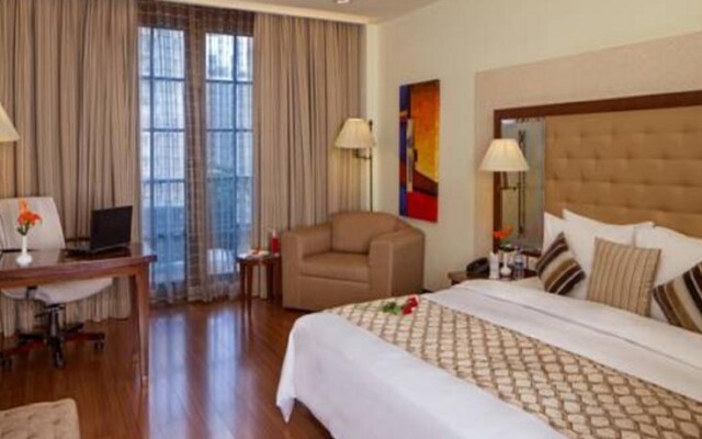 DLF Club 5