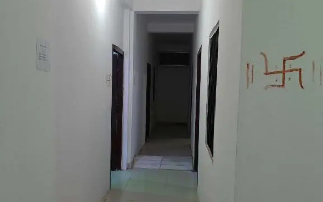 OYO 92487 Pandey Ji Guesthouse