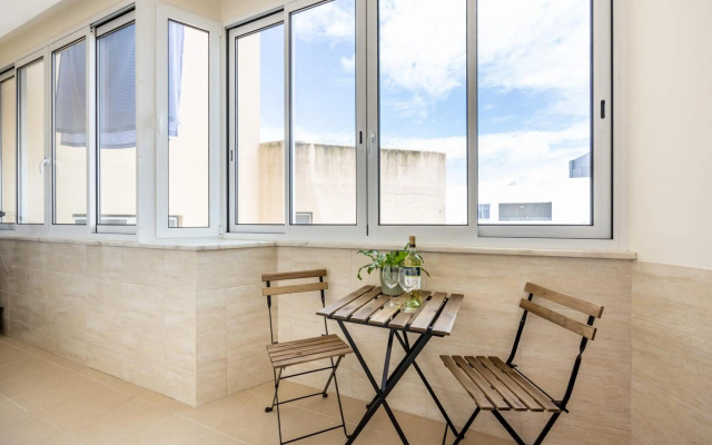 Urban City View Apartment