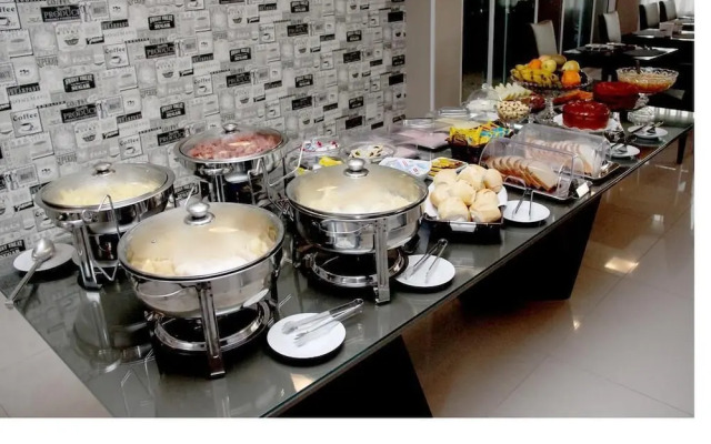 Prado Hotel Business