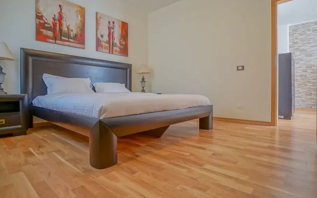 CN2i Luxury Accommodation GM