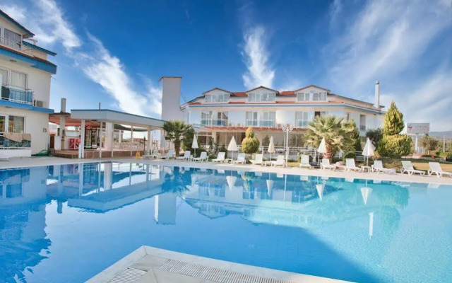 Larina Ninova Thermal Spa & Hotel