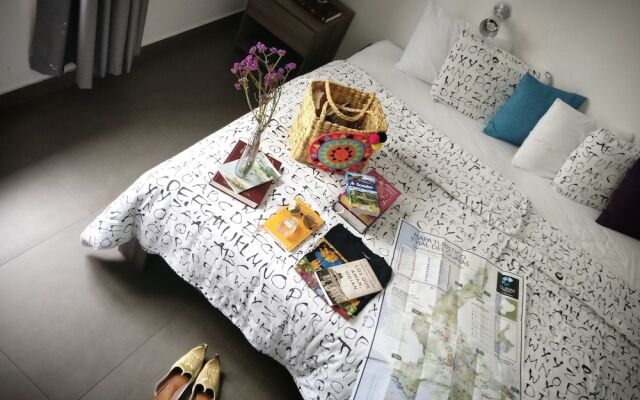 Tomo Hostel