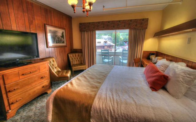 The Historic Gatlinburg Inn