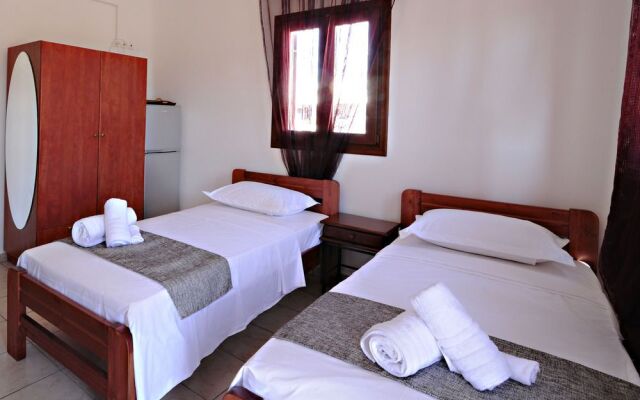 Route 66 Motel Suites