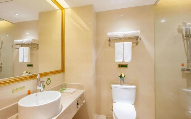 Venus Hotel Gongming Rainbow