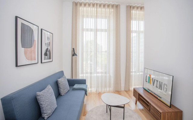 Liiiving in Porto-City View Apartment 2F