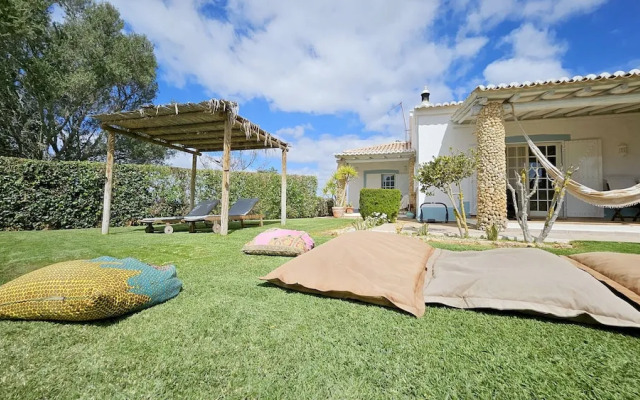 Toca do Fradinho - Pera 3 7Km da Praia