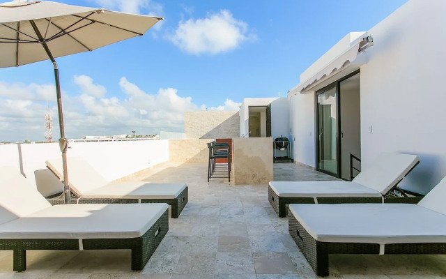 Penthouse A-Nah by Stella Rentals