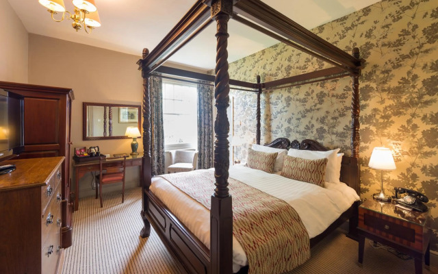 The Crown Manor House Hotel