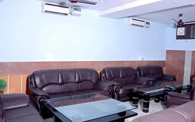 Thind Hotel