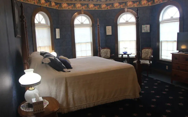 Apple Crest Inn