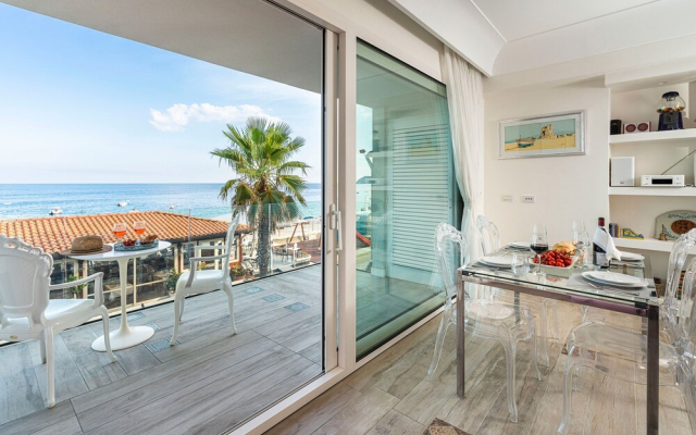 Beautiful Flat With Sea View Terrace - By Beahost Rentals