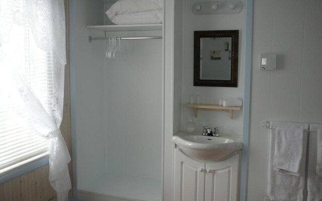 Gîte des P'tites Madames Bed and Breakfast