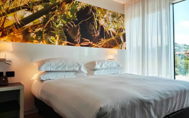 Life Hotel