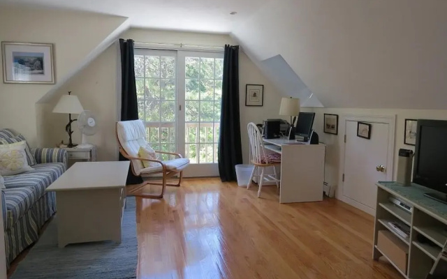 510 Barn Hill Road - Two Bedroom House