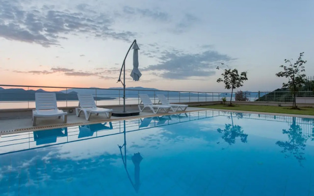 Luxury Villa for 6 Amazing Sea View Pool